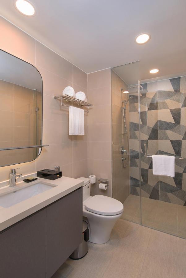 Citadines Roces Quezon City Exterior foto