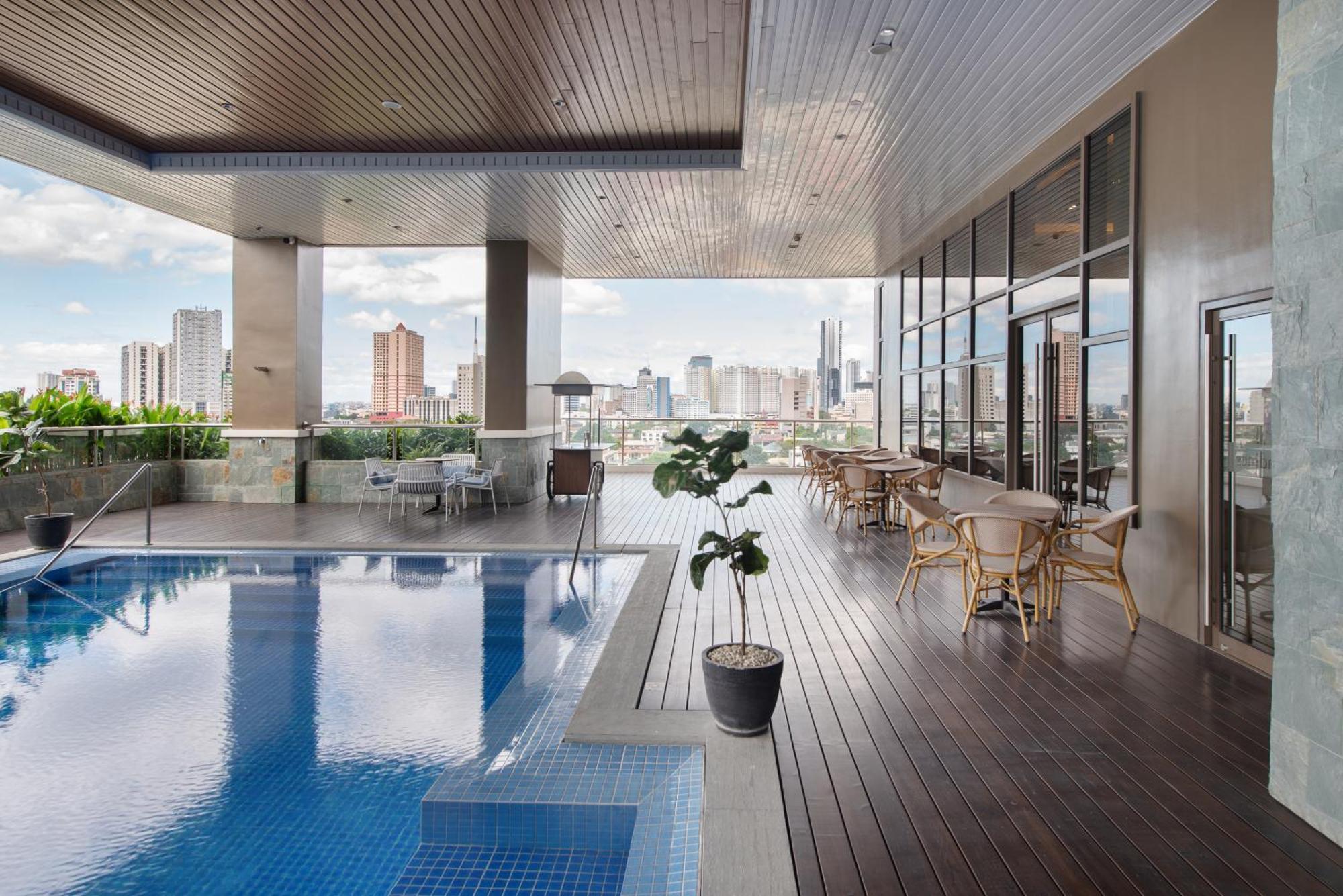 Citadines Roces Quezon City Exterior foto
